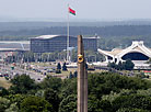 Вид на музей истории Великой Отечественной войны и площадь Государственного флага