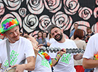 Красочный карнавал завершил фестиваль Vulica Brasil в Минске