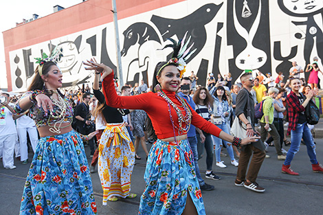 Карнавал на фестивале Vulica Brasil 2017