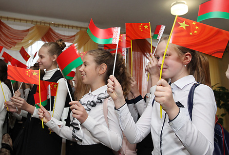 Chinese school students on vacation in Mogilev Oblast