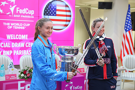 Aleksandra Sasnovich of Belarus and CoCo Vandeweghe of USA will open the Fed Cup final