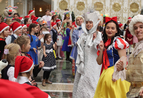 Palace of Independence hosts children's New Year party