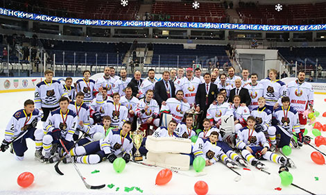 Team of the Belarus President and Medved team, the winners of the U15 Golden Puck tournament