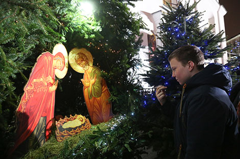 Светлое Рождество Христово в Беларуси: приготовления, праздничные богослужения и самые искренние пожелания верующих