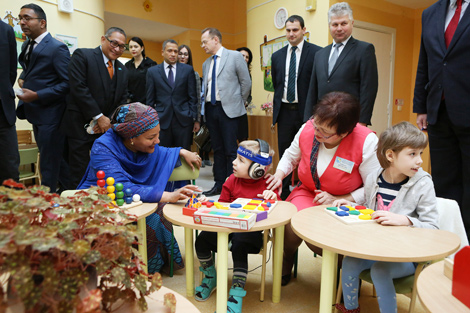 Первый заместитель Генерального секретаря ООН Амина Мохаммед посетила Республиканский реабилитационный центр для детей-инвалидов