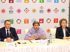 联合国第一副秘书长阿米娜・默罕默德与记者见面