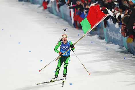 达丽娅•多姆拉切娃在平昌奥运会4x6公里接力赛上  安德烈•巴库梅科摄