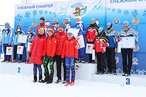 Александр Лукашенко c победителями и призёрами соревнований