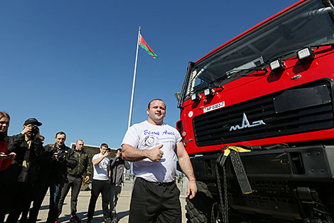 Belarus' strongman Alexander Kurak 