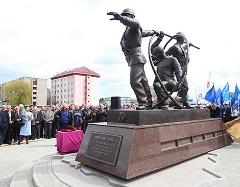 Memorial to Chernobyl liquidators unveiled in Khoiniki