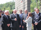 Президенты Александр Лукашенко, Франк-Вальтер Штайнмайер и Александр Ван дер Беллен посетили мемориальный комплекс "Тростенец"