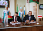 Подписание договора о сотрудничестве белорусского Глубокого и грузинского Телави
