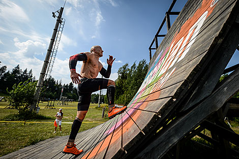 Bison Race obstacle course and mud race in Logoisk District