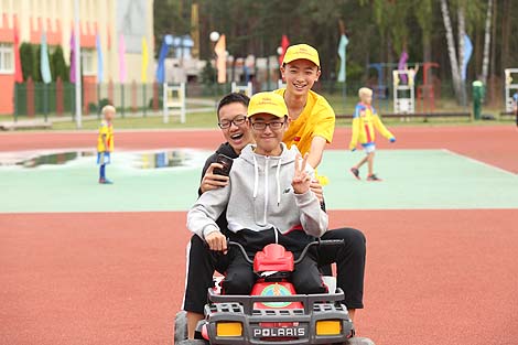 Chinese children recuperate in Belarus