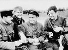 Командир бригады  В.Е.Лобанок (1-й справа), начальник штаба бригады Леонова партизан Иван Чернов