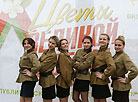 Молодежный агитпоезд "Цветы Великой Победы" на перроне в Минске