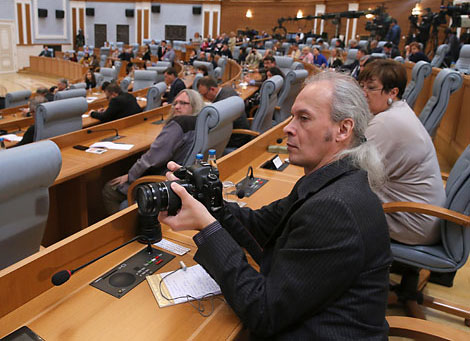 Around 100 representatives of mass media and blogosphere from 46 regions of Russia attend Belarus President’s Press Conference