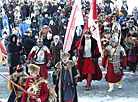 Торжественное шествие гусарской хоругви в честь Стефана Батория в Гродно