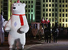 
Праздничное шествие Дедов Морозов и Снегурочек в Минске
