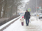 Снежное утро в Минске: на улицах города  