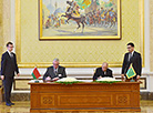 Беларусь і Туркменістан падпісалі 11 дакументаў па развіцці супрацоўніцтва ў розных сферах