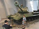 Chinese journalists visit the Belarusian State Museum of the History of the Great Patriotic War