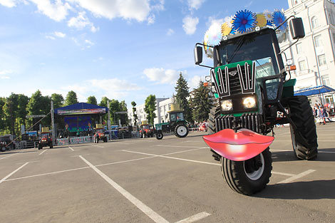 Tractor ballet to Tchaikovsky’s music
