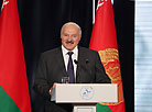 Президент Беларуси Александр Лукашенко на открытии пленарного заседания XIX Всемирного конгресса русской прессы