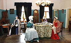 Выставка "Куфэрак: стагоддзе прыгажосці"