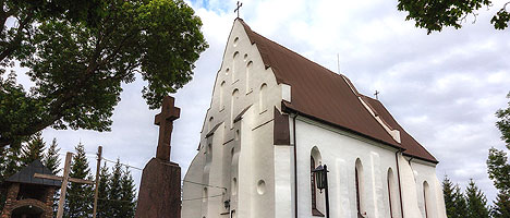 Костел Святой Троицы в деревне Ишколдь