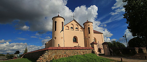 Костел святого Иоанна Крестителя в деревне Камаи