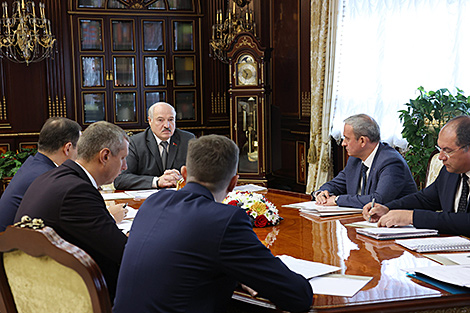 Lukashenko: Belarus should make maximum use of Russian ports