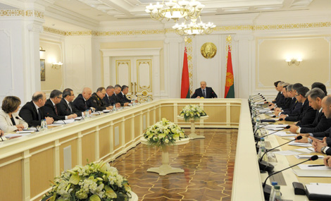 Lukashenko demands real improvement of doing business conditions in Belarus