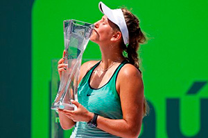 Azarenka secures her third Miami Open title