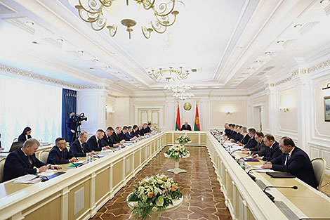 Lukashenko wants effective development of mineral deposits in Belarus