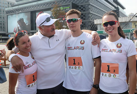 NOC team featuring Belarus president wins Minsk City Day roller-ski relay