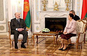Lukashenko seeks closer economic ties with Laos