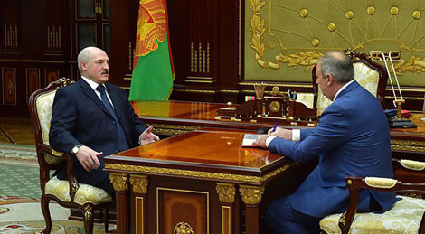 Lukashenko, Rumas discuss wide range of economic issues