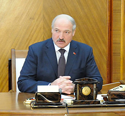 Lukashenko okays fundamental positions of Development Bank strategy till 2015