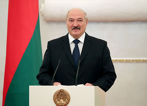 Belarus president receives credentials of foreign ambassadors