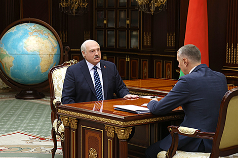 Lukashenko meets with Belarus’ ambassador to Russia