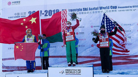Белоруска Анна Гуськова завоевала золотую награду на первом этапе КМ по фристайлу в Китае