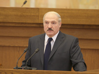 Беларусь должна следовать своим национальным интересам, сотрудничая как с Востоком, так и с Западом - А.Лукашенко