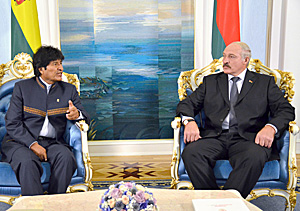 Александр Лукашенко предлагает в сотрудничестве с Боливией использовать опыт взаимодействия с Венесуэлой