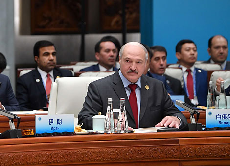 Лукашенко принимает участие в саммите ШОС в Циндао