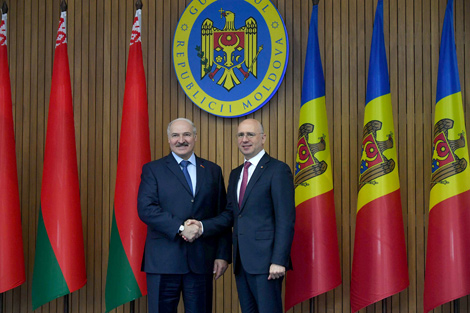 Беларуси и Молдове нужно активнее развивать совместные предприятия и создавать новые - Лукашенко