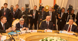 Беларусь будет и далее работать на единство СНГ - А.Лукашенко