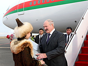 Александр Лукашенко прибыл с официальным визитом в Казахстан