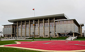 Президенты стран СНГ заложили в Минске возле нового Дворца независимости Аллею почетных гостей