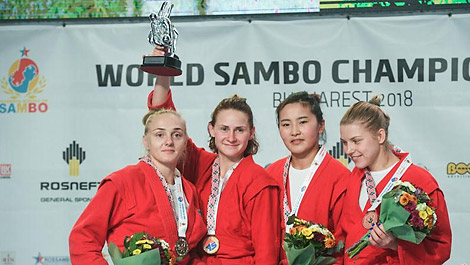 Белорусские атлеты завоевали двенадцать наград на ЧМ по самбо в Бухаресте